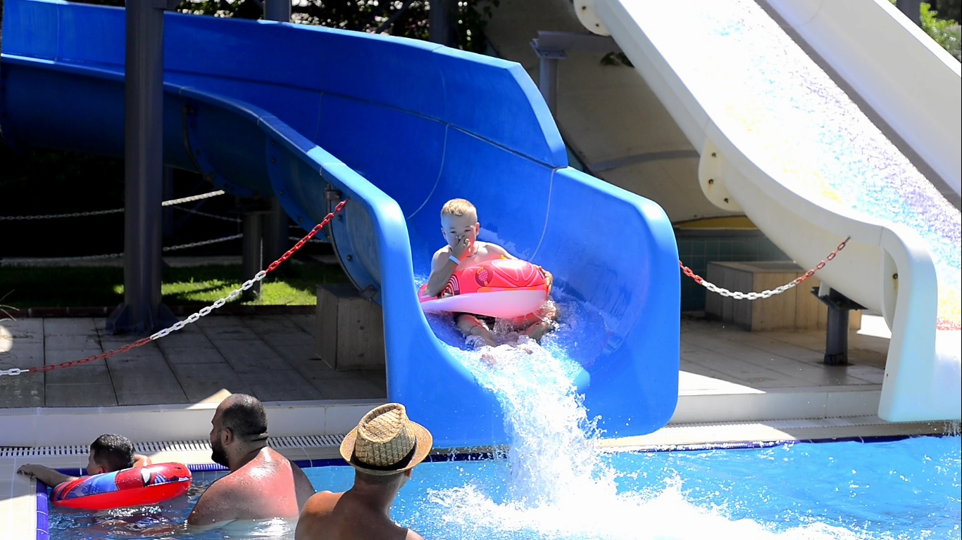 Допомогла хлопчику: Наталія Мосейчук вразила людяним вчинком